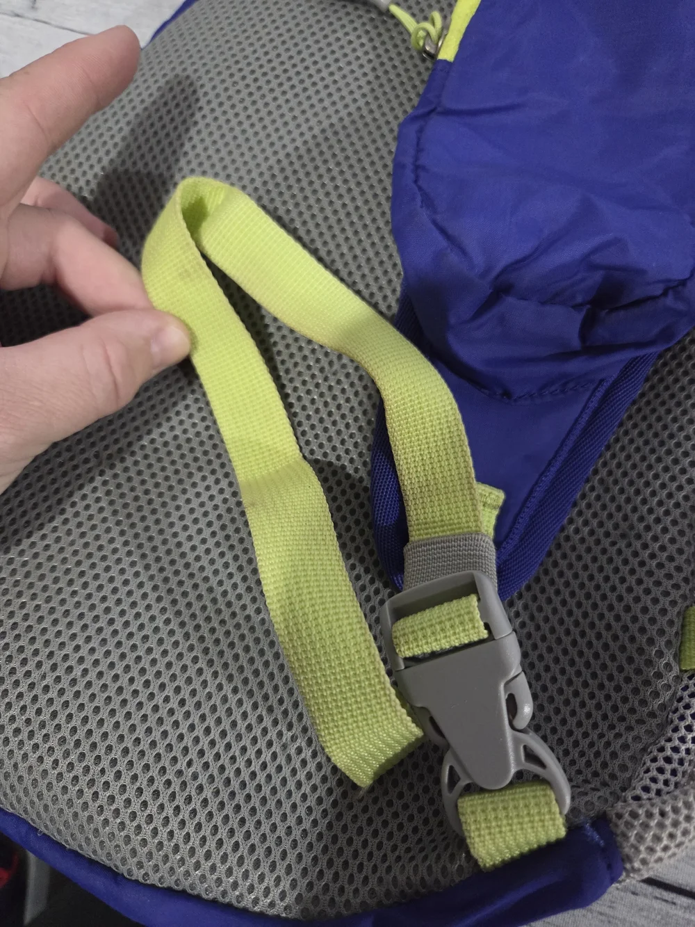 Eddie Bauer Sling Backpack